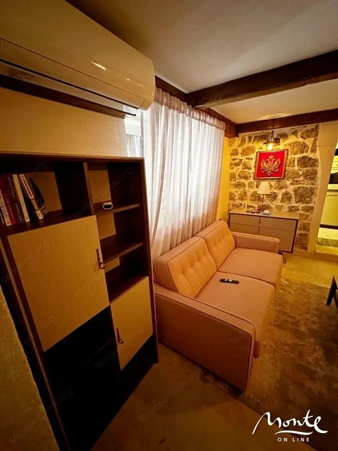 Prodaja, jednosoban stan, 57m², Tivat, Crna Gora
