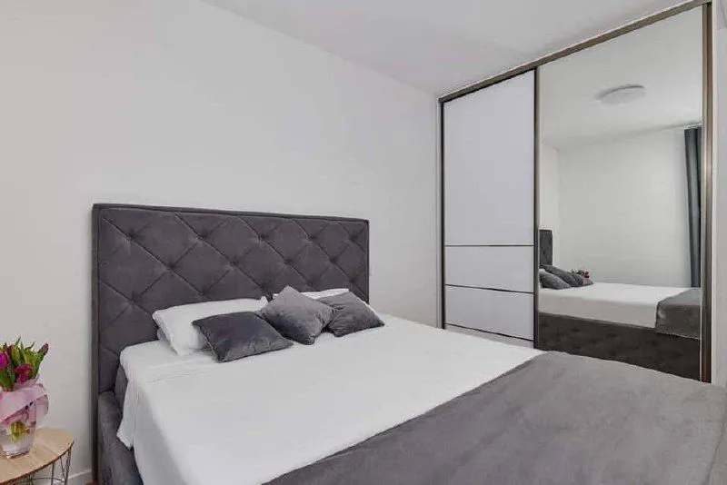 Sale, two bedroom apartment, 74m², Dobrota, Kotor