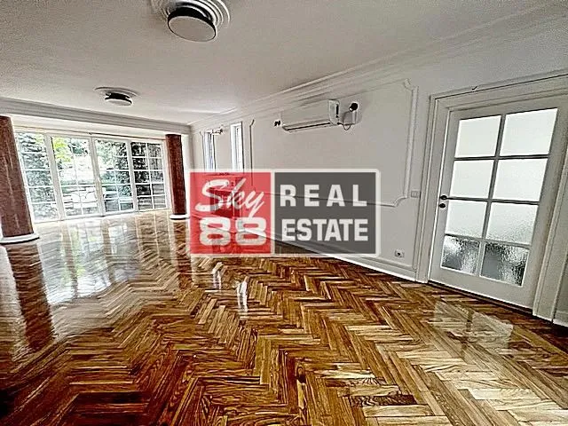 Izdavanje, kuća, 375m², Senjak, Beograd