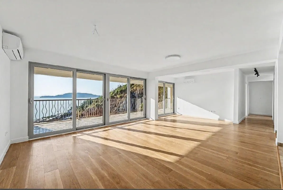 Sale, three bedroom apartment, 160m², Budva, Crna Gora