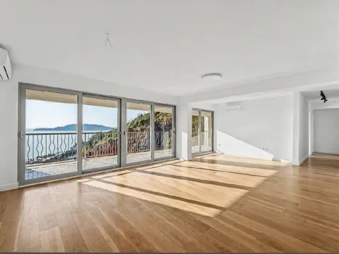 Sale, three bedroom apartment, 160m², Budva, Crna Gora - image 2