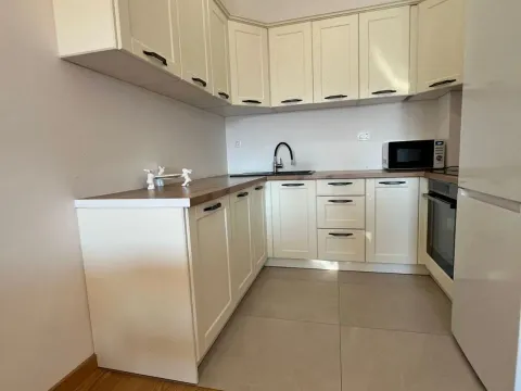 Prodaja, jednosoban stan, 46m², City Kvart, Podgorica - image 2