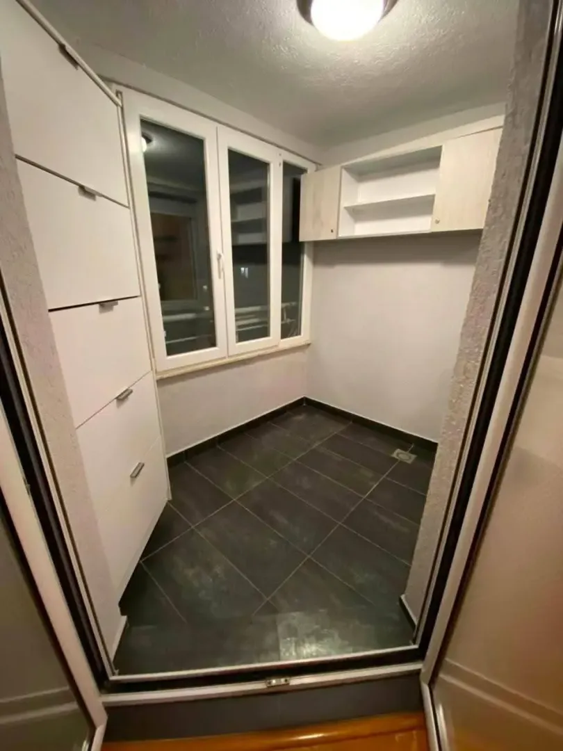 Prodaja, garsonjera, 29m², Stari Aerodrom, Podgorica