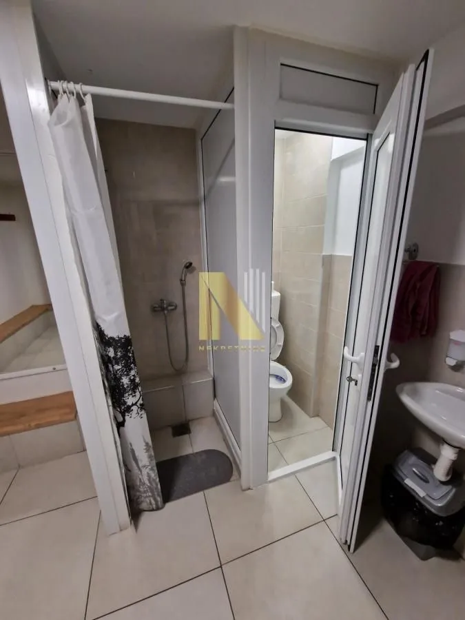 Sale, office space, 100m², Novi Sad, Srbija