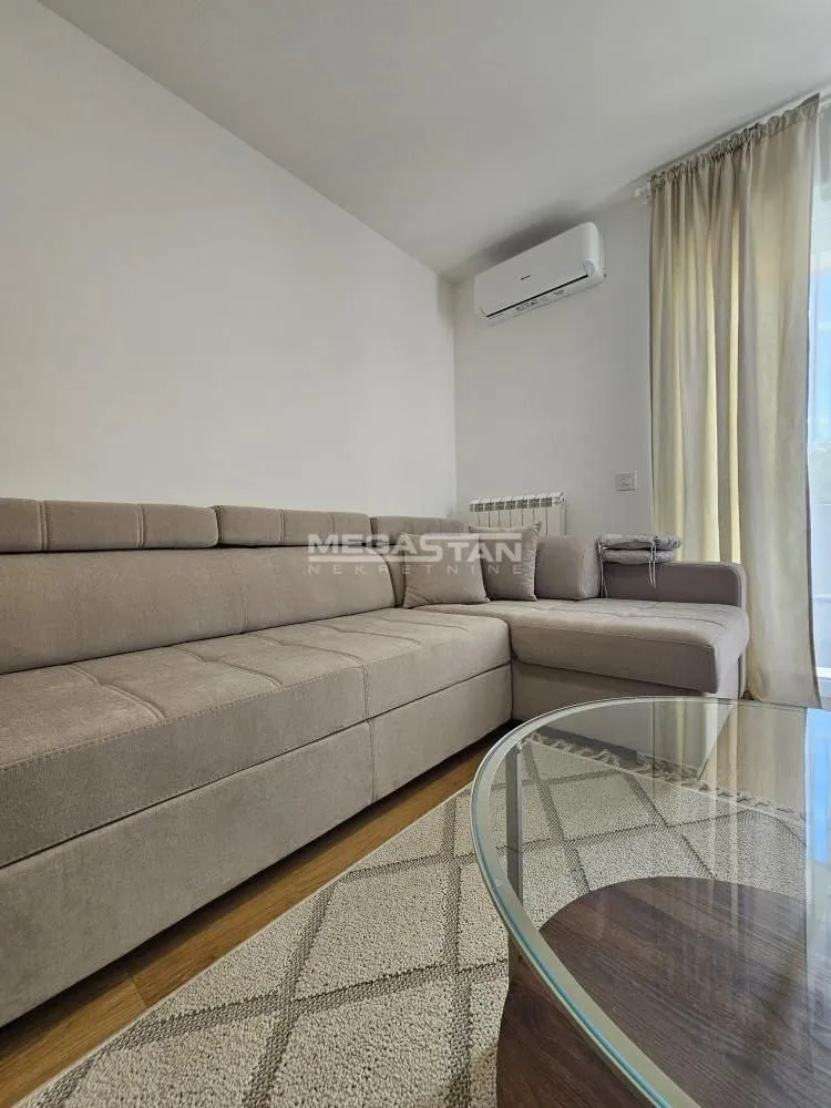 Rent, one bedroom apartment, 45m², Đeram Pijaca, Beograd