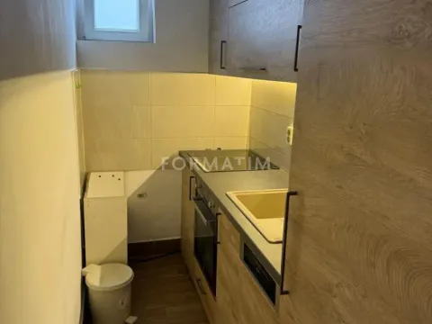 Izdavanje, jednosoban stan, 45m², Vračar Centar, Vračar Sve Podlokacije - image 10