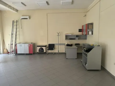 Rent, office space, 56m², Centar, Kragujevac