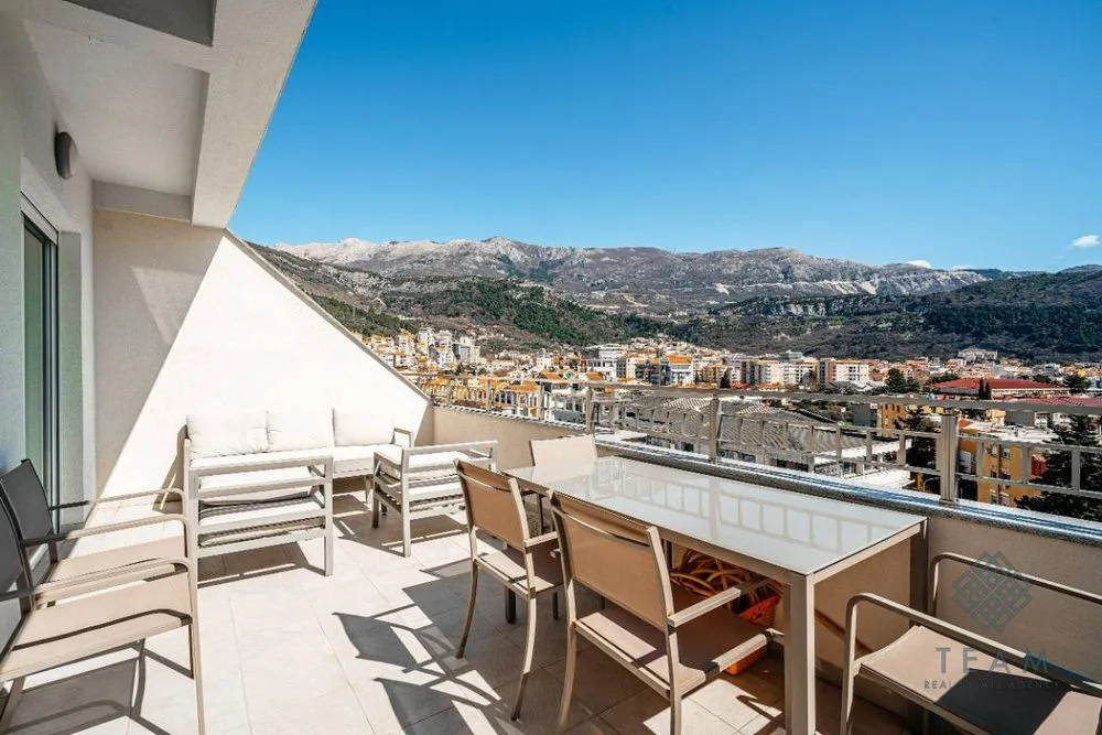 Sale, three bedroom apartment, 105m², Centar, Budva