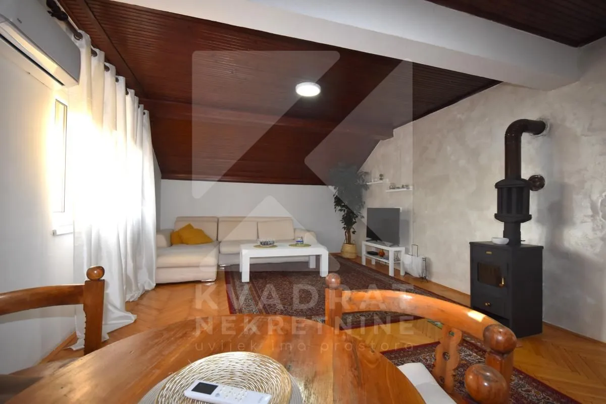 Izdavanje, trosoban stan, 100m², Stari Aerodrom, Podgorica