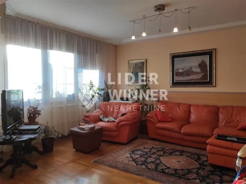 Prodaja, četvorosoban stan, 110m², Vukov Spomenik, Zvezdara Sve Podlokacije