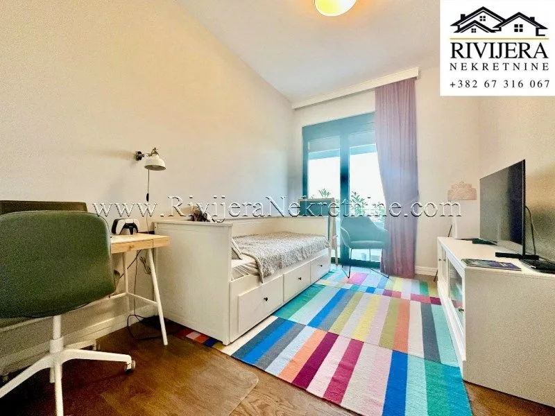 Prodaja, trosoban stan, 160m², Dobrota, Kotor