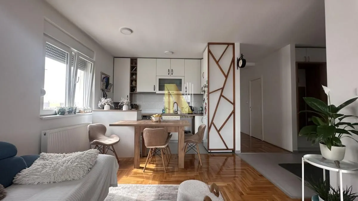 Prodaja, trosoban stan, 73m², Klisa, Novi Sad Sve Podlokacije