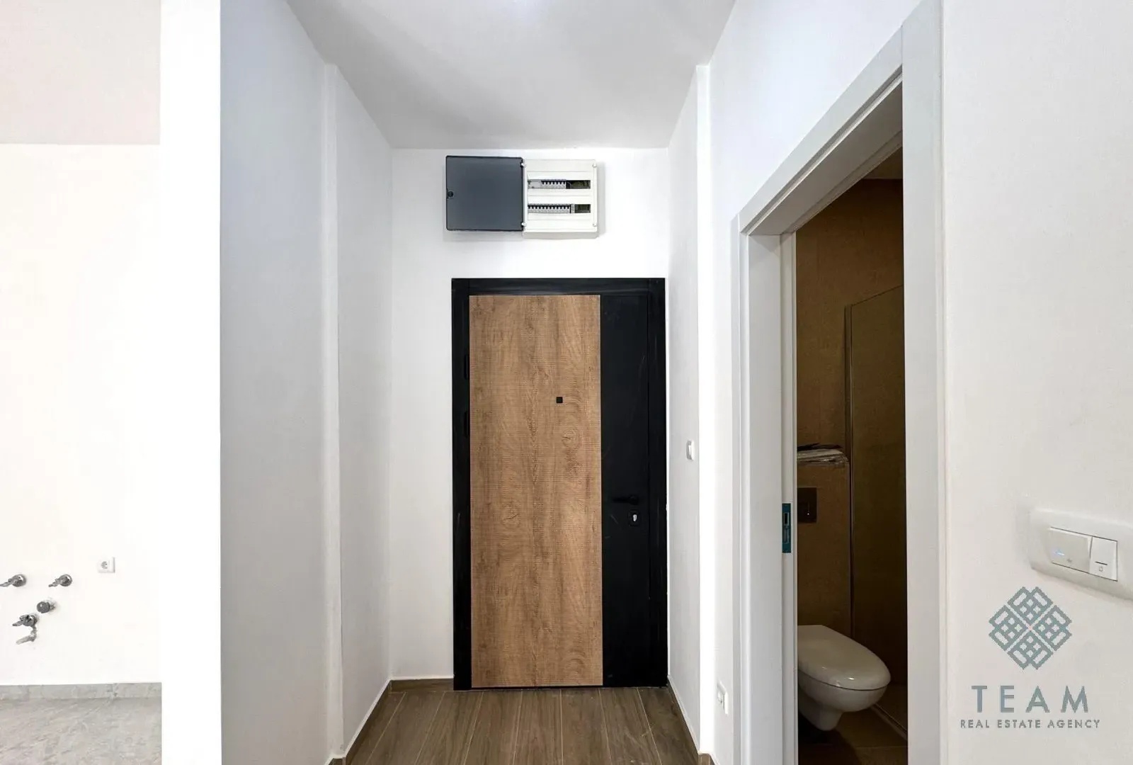 Prodaja, jednosoban stan, 37m², Tološi, Podgorica