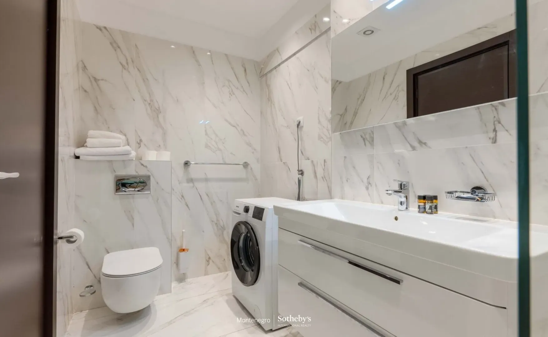 Sale, one bedroom apartment, 51m², Bečići, Budva