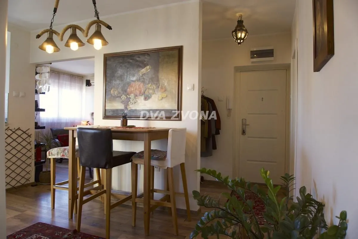 Prodaja, dvosoban stan, 55m², Bulevar Oslobodjenja, Novi Sad Sve Podlokacije