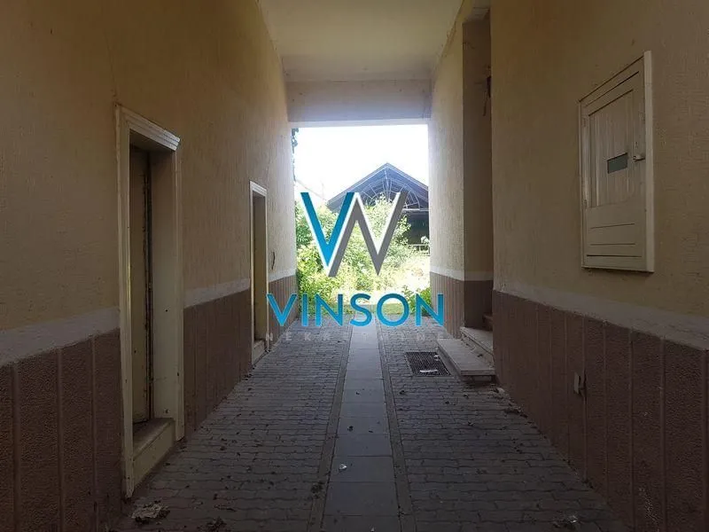 Prodaja, kuća, 688m², Centar, Sombor