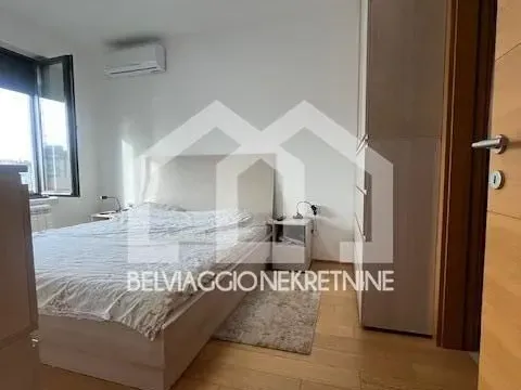 Izdavanje, trosoban stan, 70m², Stari Grad, Beograd - image 7
