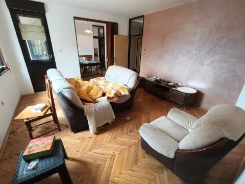 Prodaja, trosoban stan, 100m², Blok 6, Podgorica - image 2