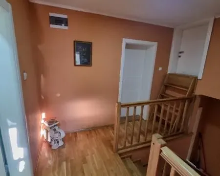 Izdavanje, kuća, 160m², Sremska Kamenica, Petrovaradin - image 17