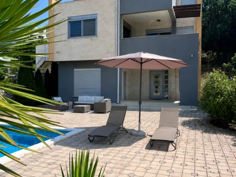 Rent, house, 250m², Utjeha, Bar - image 13