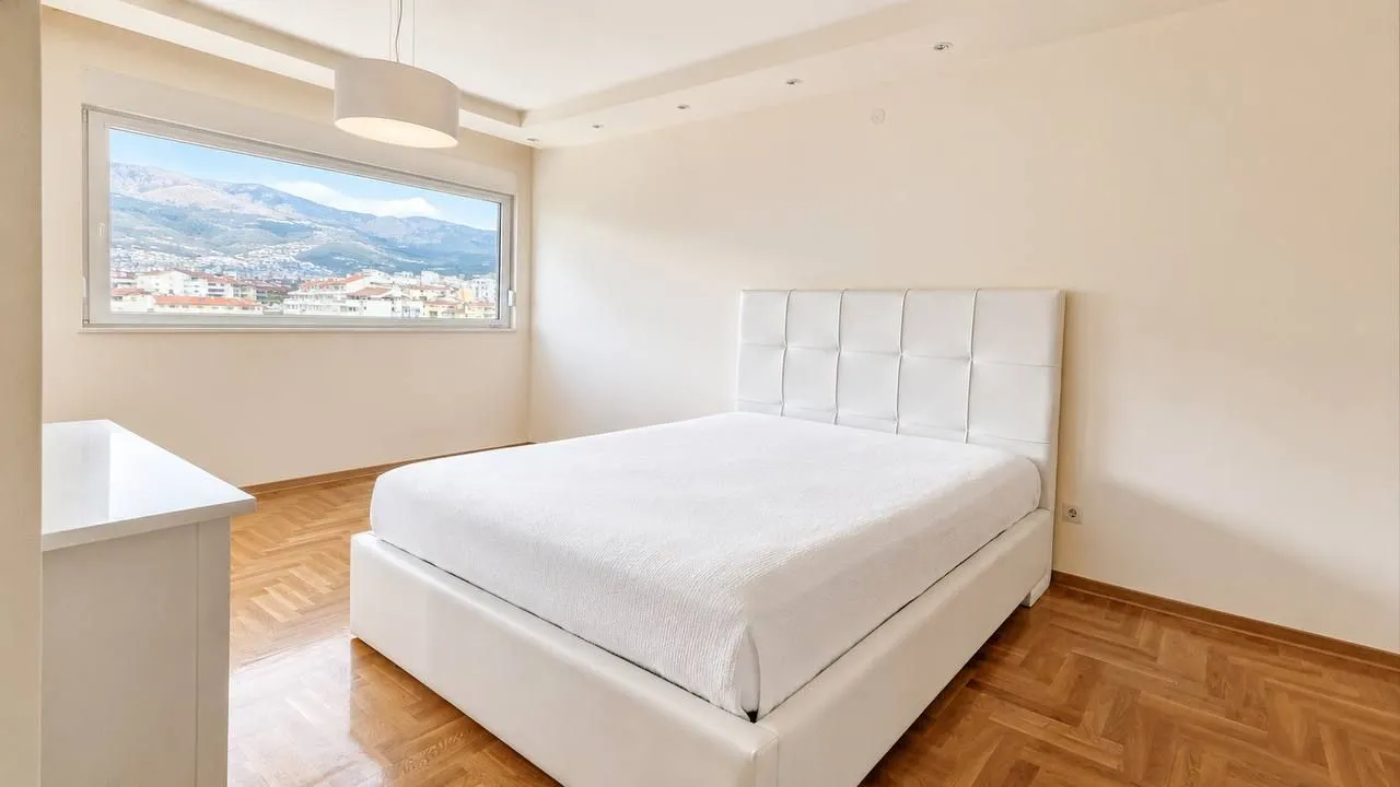 Sale, four bedroom apartment, 148m², Centar, Bar