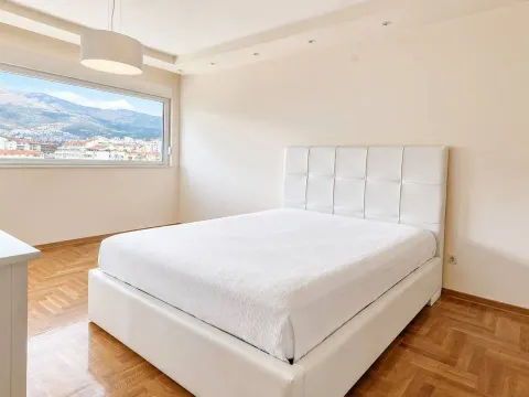 Sale, four bedroom apartment, 148m², Centar, Bar - image 4