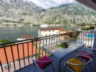 Prodaja, trosoban stan, 110m², Kotor, Crna Gora - image 1