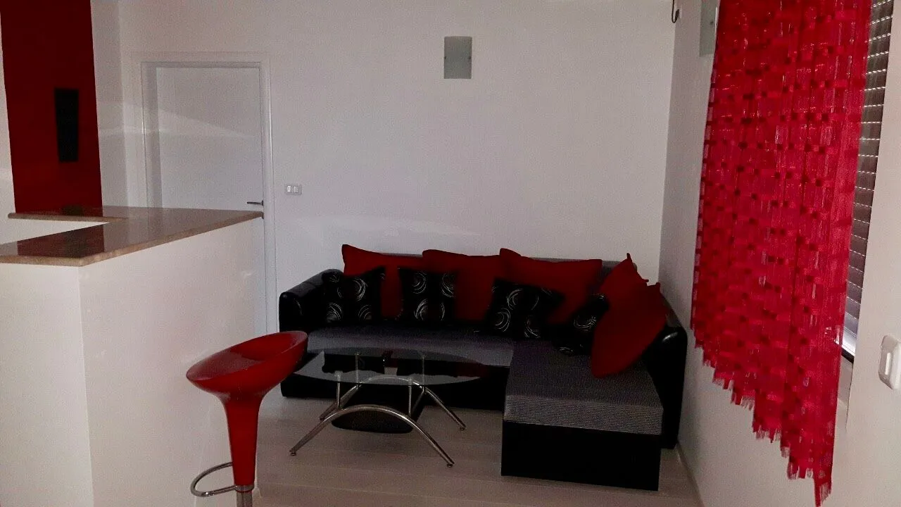 Rent, one bedroom apartment, 55m², Centar, Bar