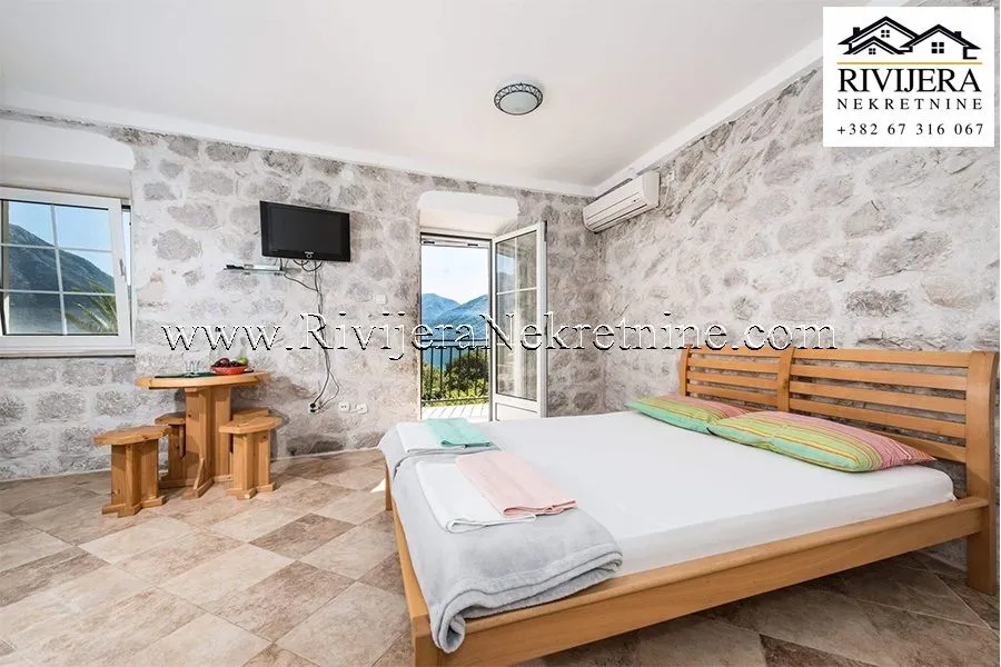 Sale, house, 130m², Lipci, Kotor