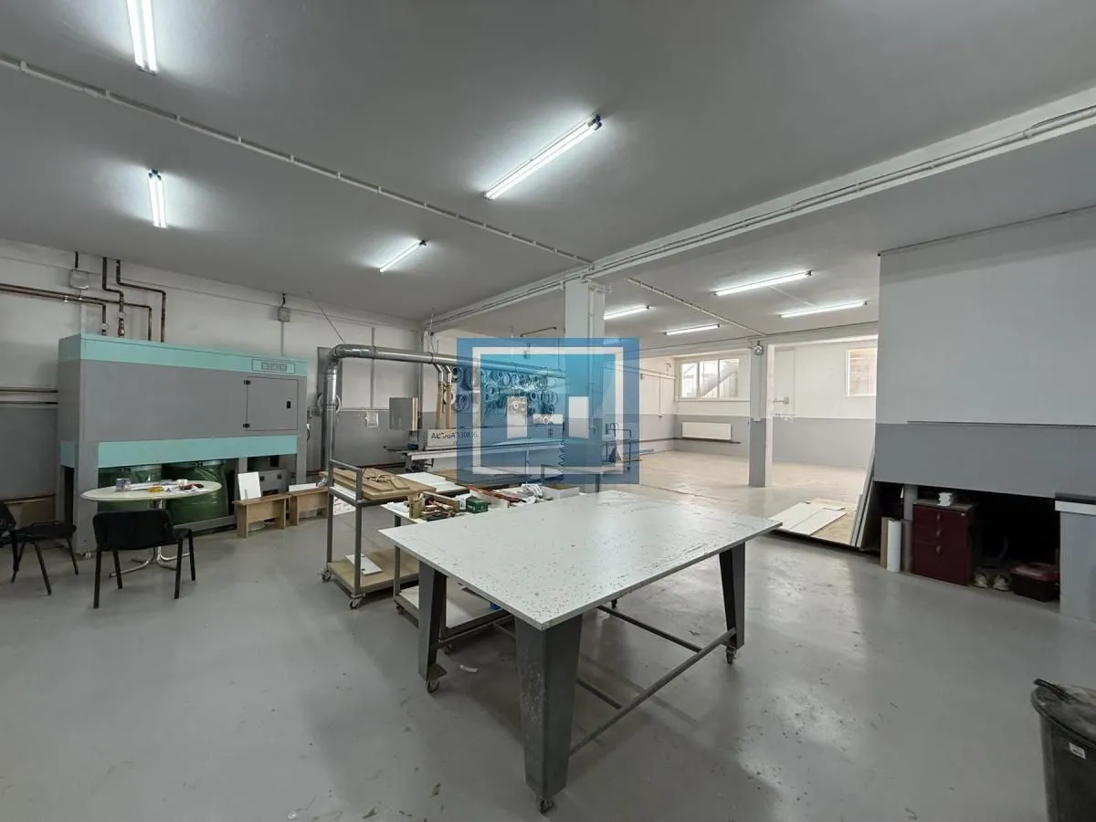 Rent, office space, 194m², Industrijska zona, Jagodina