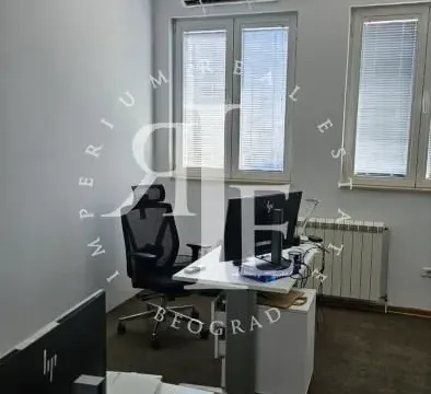 Izdavanje, poslovni prostor, 130m², Stari Grad, Beograd - image 13