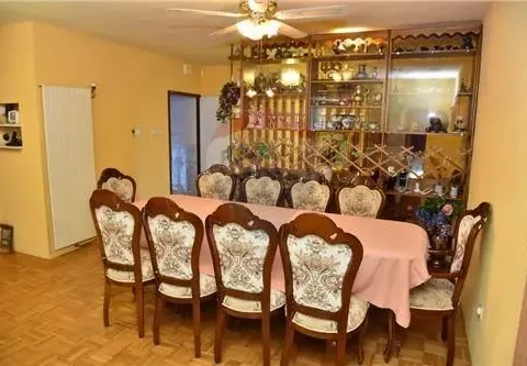 Prodaja, kuća, 696m², Zlatica, Podgorica - image 11