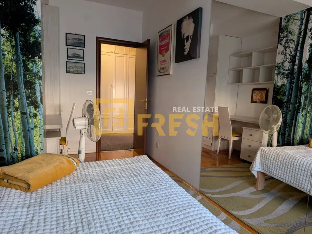 Rent, three bedroom apartment, 93m², City Kvart, Podgorica
