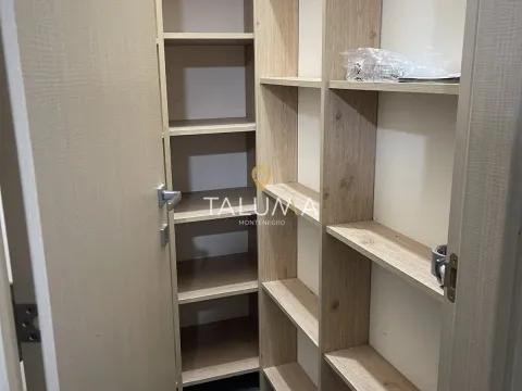 Izdavanje, trosoban stan, 100m², City Kvart, Podgorica - image 5