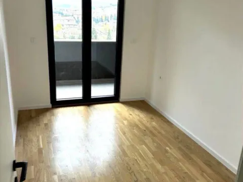 Prodaja, stan, 43m², Stari Aerodrom, Podgorica - image 3