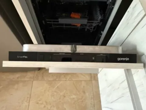 Rent, one bedroom apartment, 44m², Budva, Crna Gora - image 9