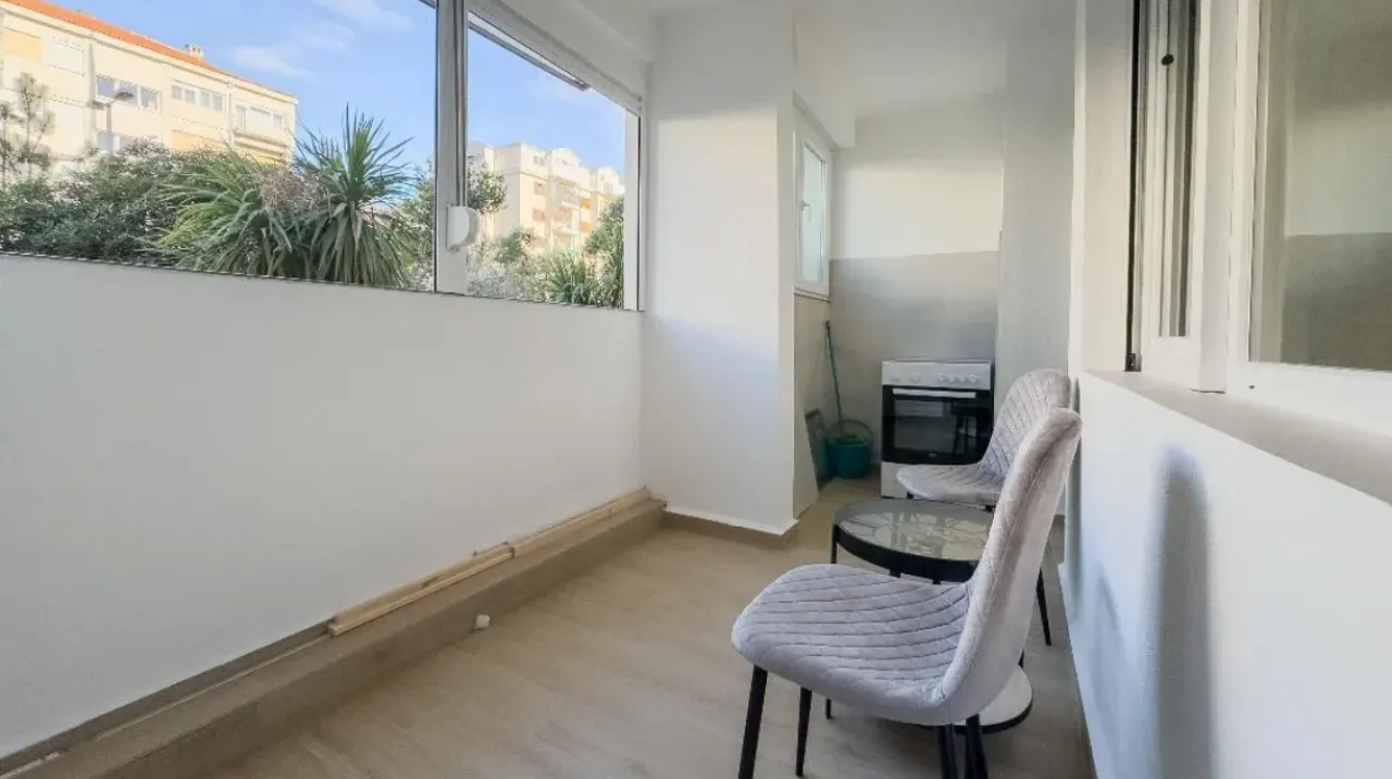 Prodaja, dvosoban stan, 68m², Tivat, Crna Gora