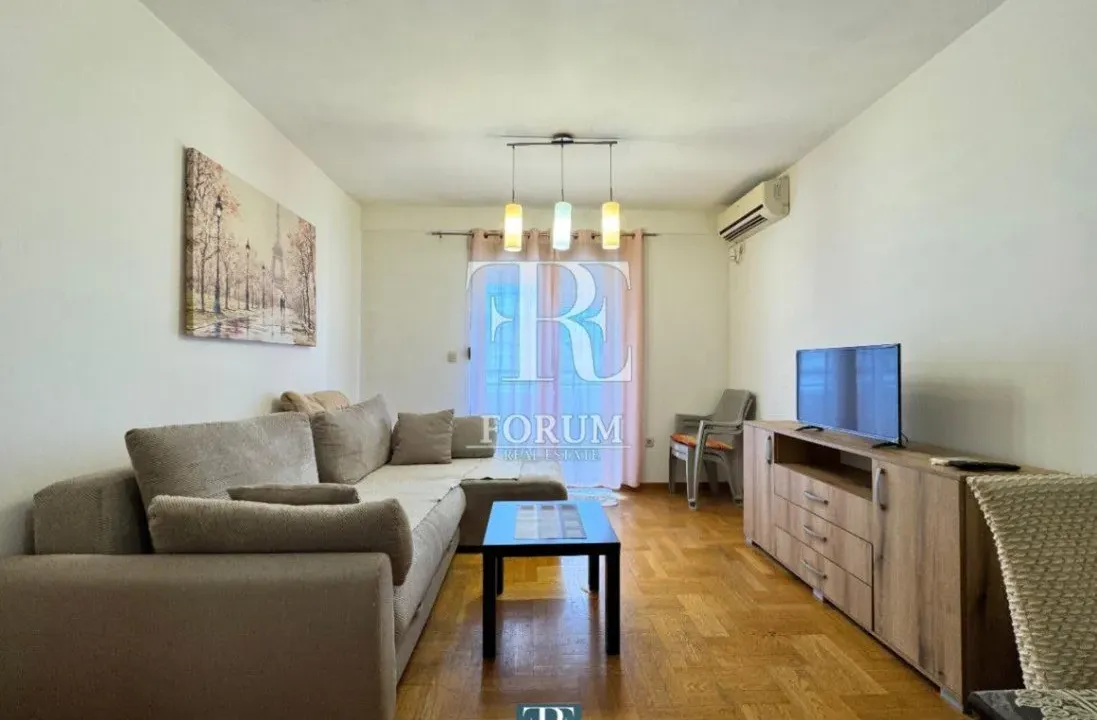 Izdavanje, dvosoban stan, 70m², Stari Aerodrom, Podgorica