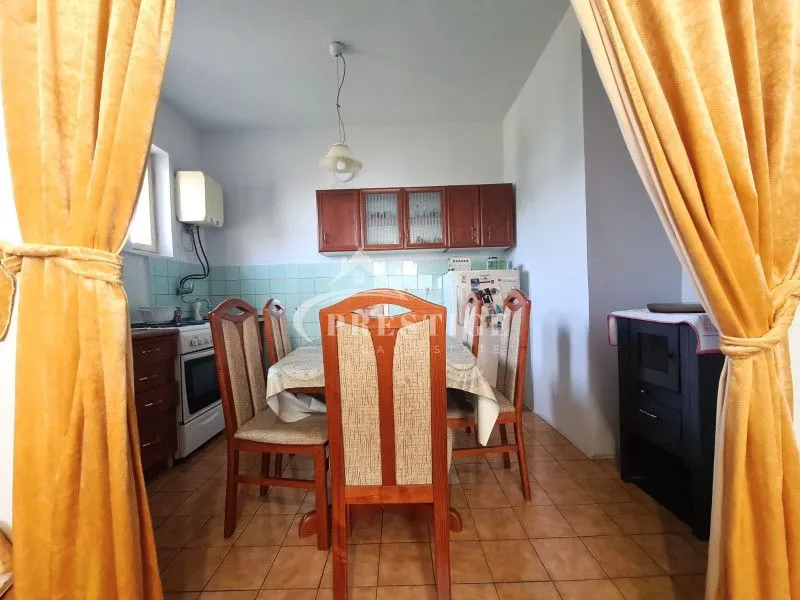 Izdavanje, dvosoban stan, 60m², Tološi, Podgorica