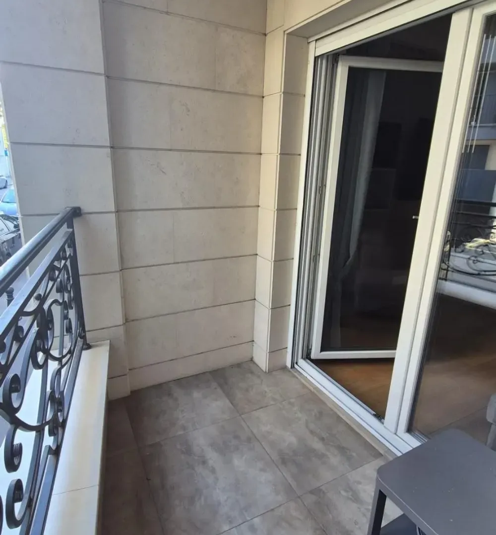Izdavanje, trosoban stan, 72m², Lekino Brdo, Voždovac Sve Podlokacije
