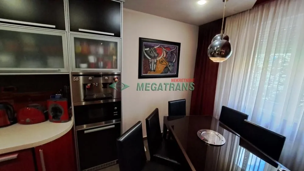 Prodaja, četvorosoban stan, 111m², Grbavica, Novi Sad Sve Podlokacije