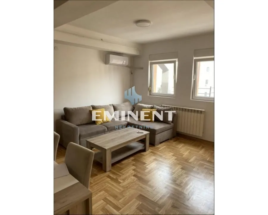 Izdavanje, dvosoban stan, 95m², Lipov Lad, Zvezdara Sve Podlokacije