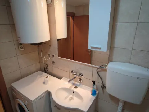 Izdavanje, stan, 27m², Malo Brdo, Podgorica - image 11