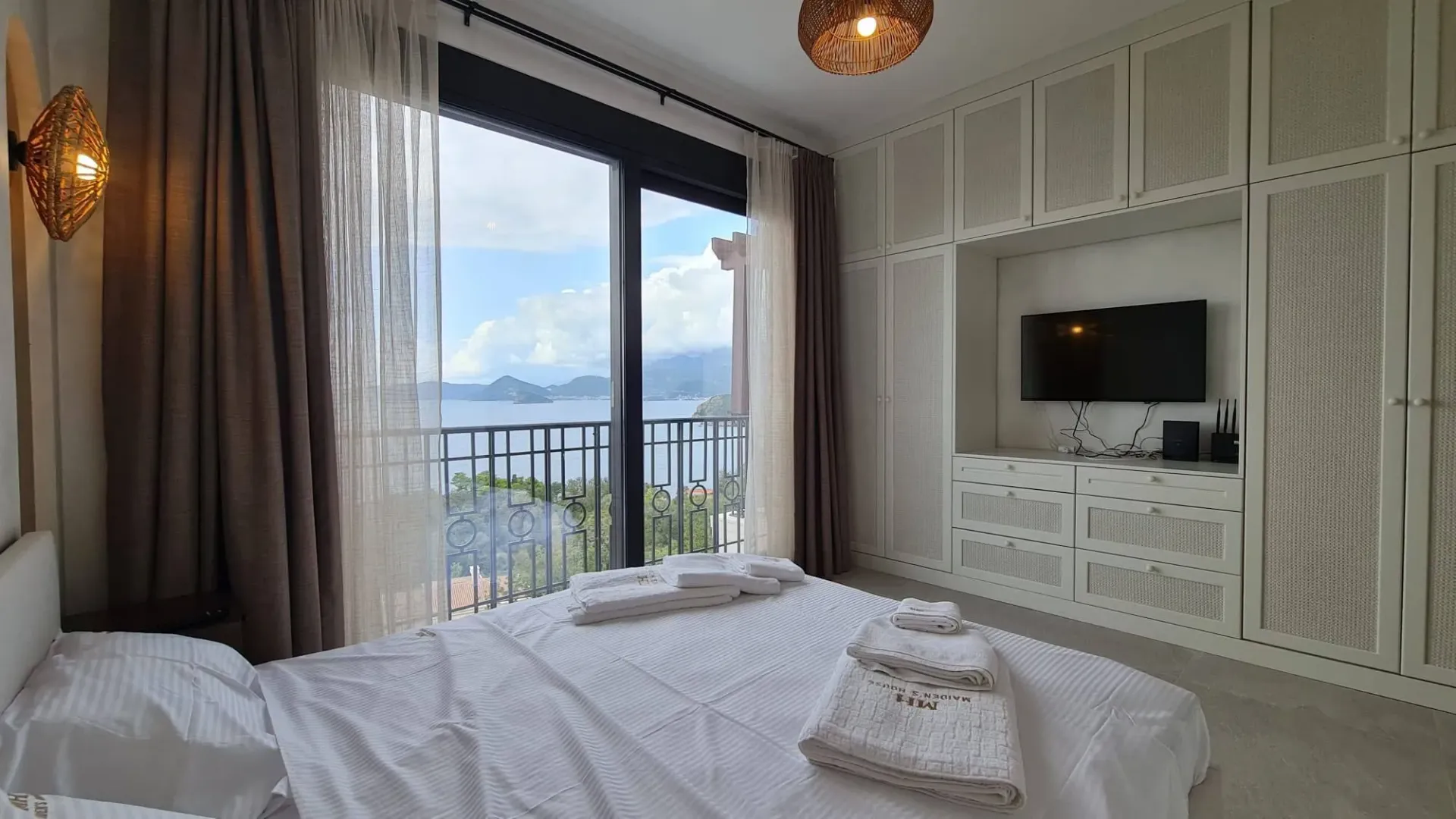 Rent, house, 300m², Reževići, Budva