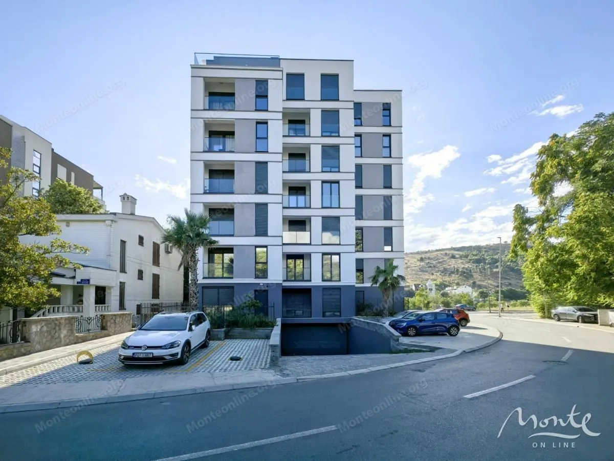 Prodaja, trosoban stan, 111m², Vezirov Most, Podgorica