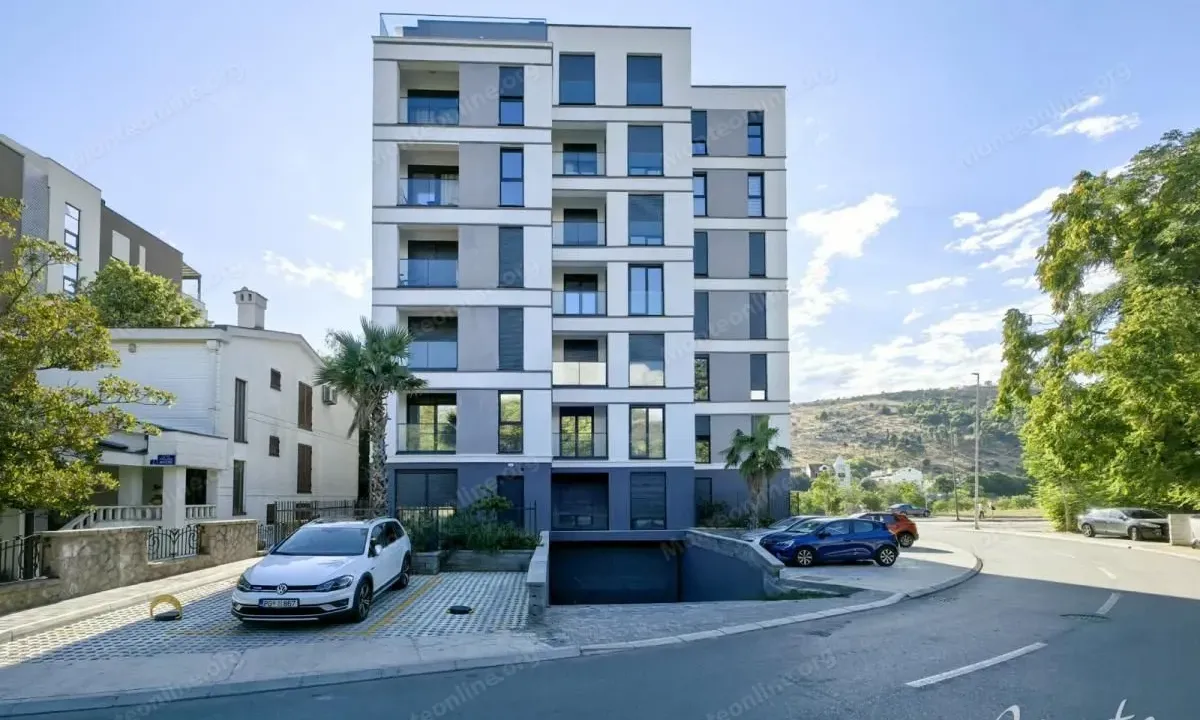 Prodaja, trosoban stan, 111m², Vezirov Most, Podgorica
