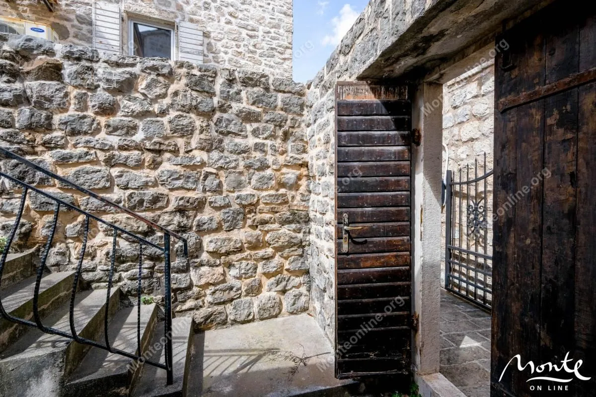 Sale, house, 91m², Stari Grad, Budva
