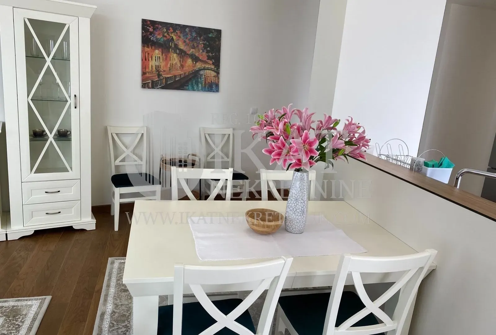 Izdavanje, trosoban stan, 121m², Savski Venac, Beograd