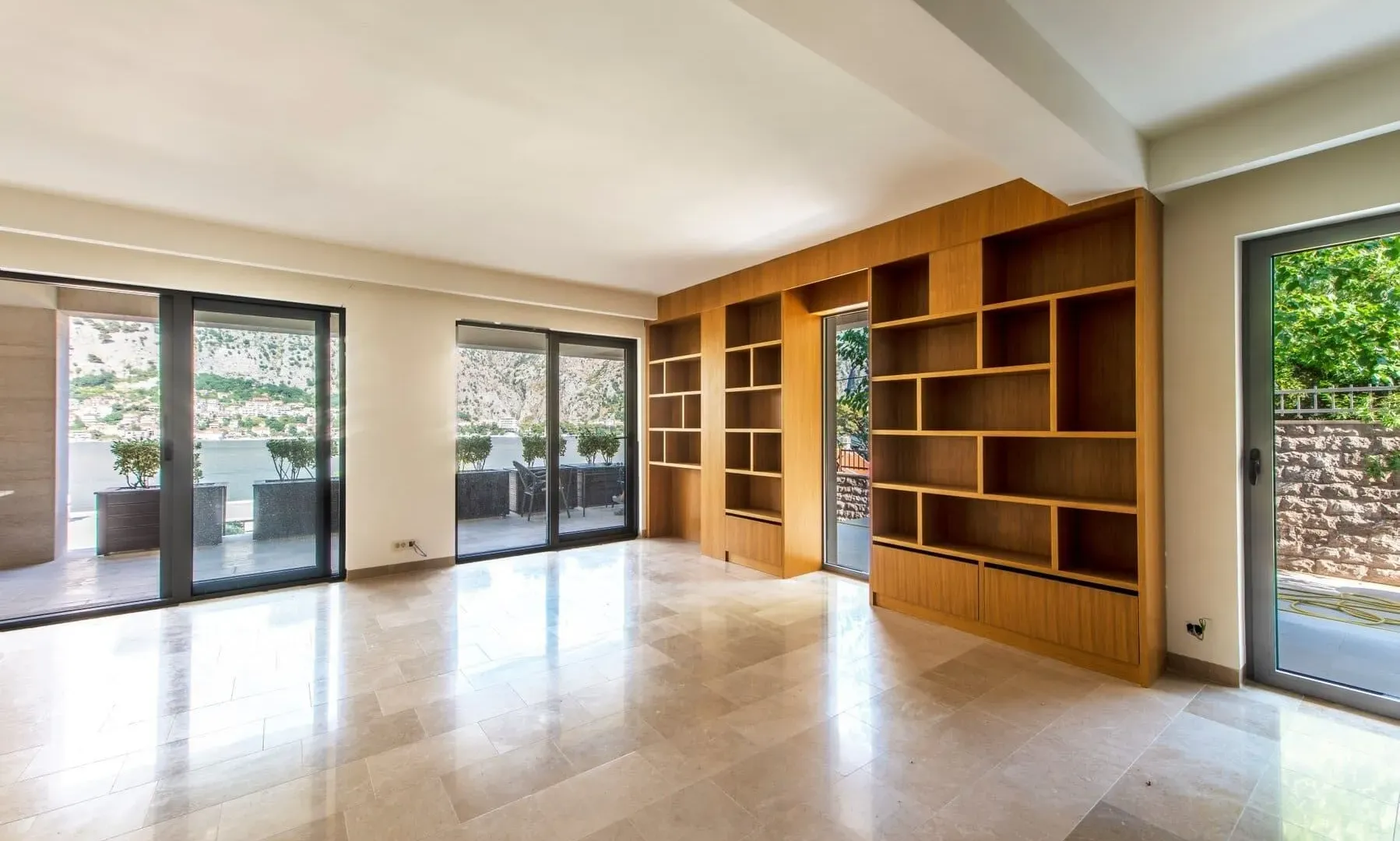 Sale, apartment, 510m², Muo, Kotor