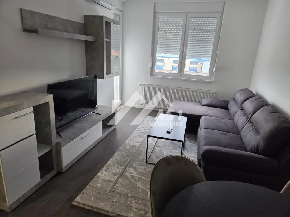 Izdavanje, jednosoban stan, 38m², Veternik, Novi Sad Sve Podlokacije